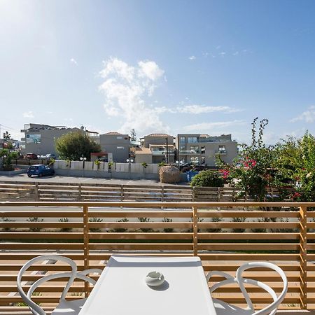 Ostrakon Suites Agia Marina Exteriér fotografie
