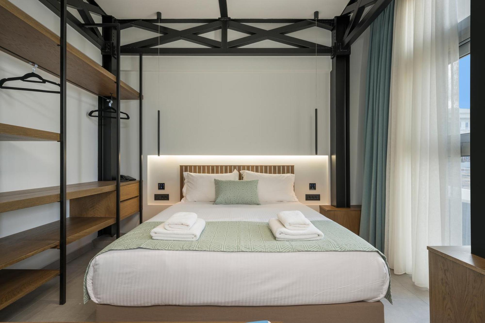 Ostrakon Suites Agia Marina Exteriér fotografie