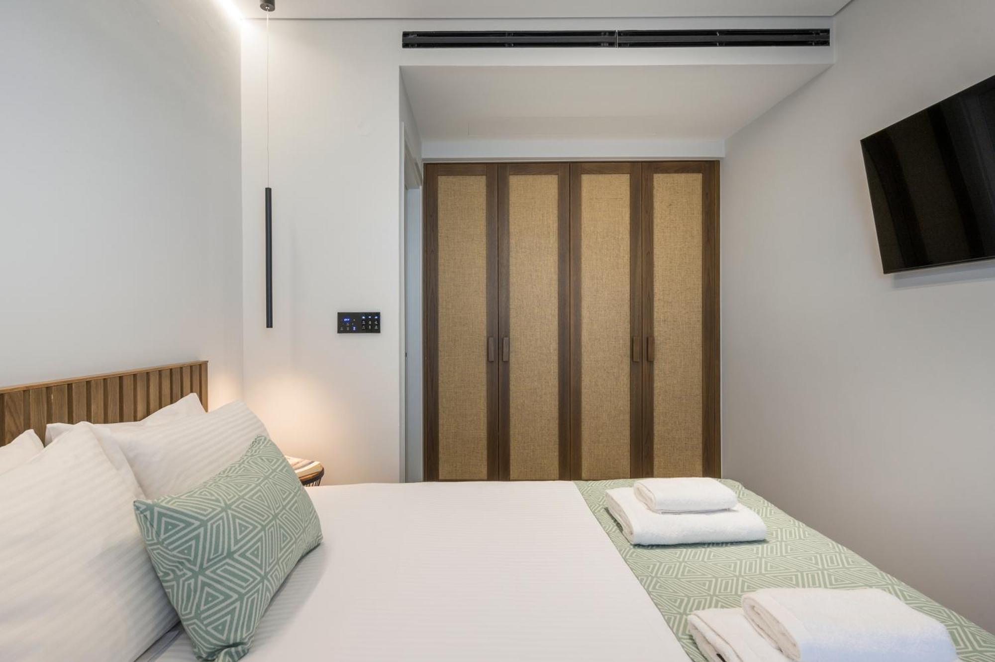Ostrakon Suites Agia Marina Exteriér fotografie