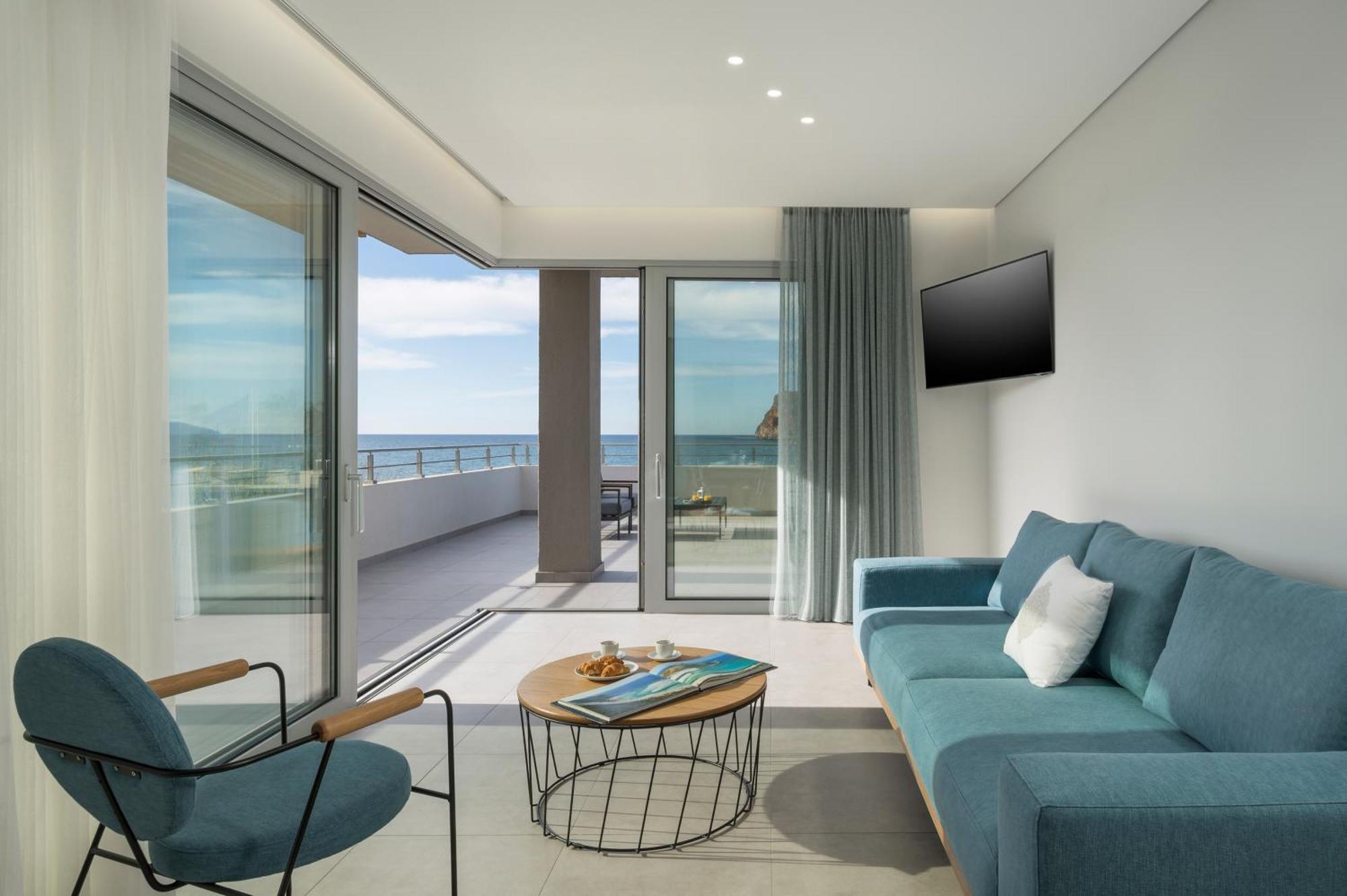 Ostrakon Suites Agia Marina Exteriér fotografie
