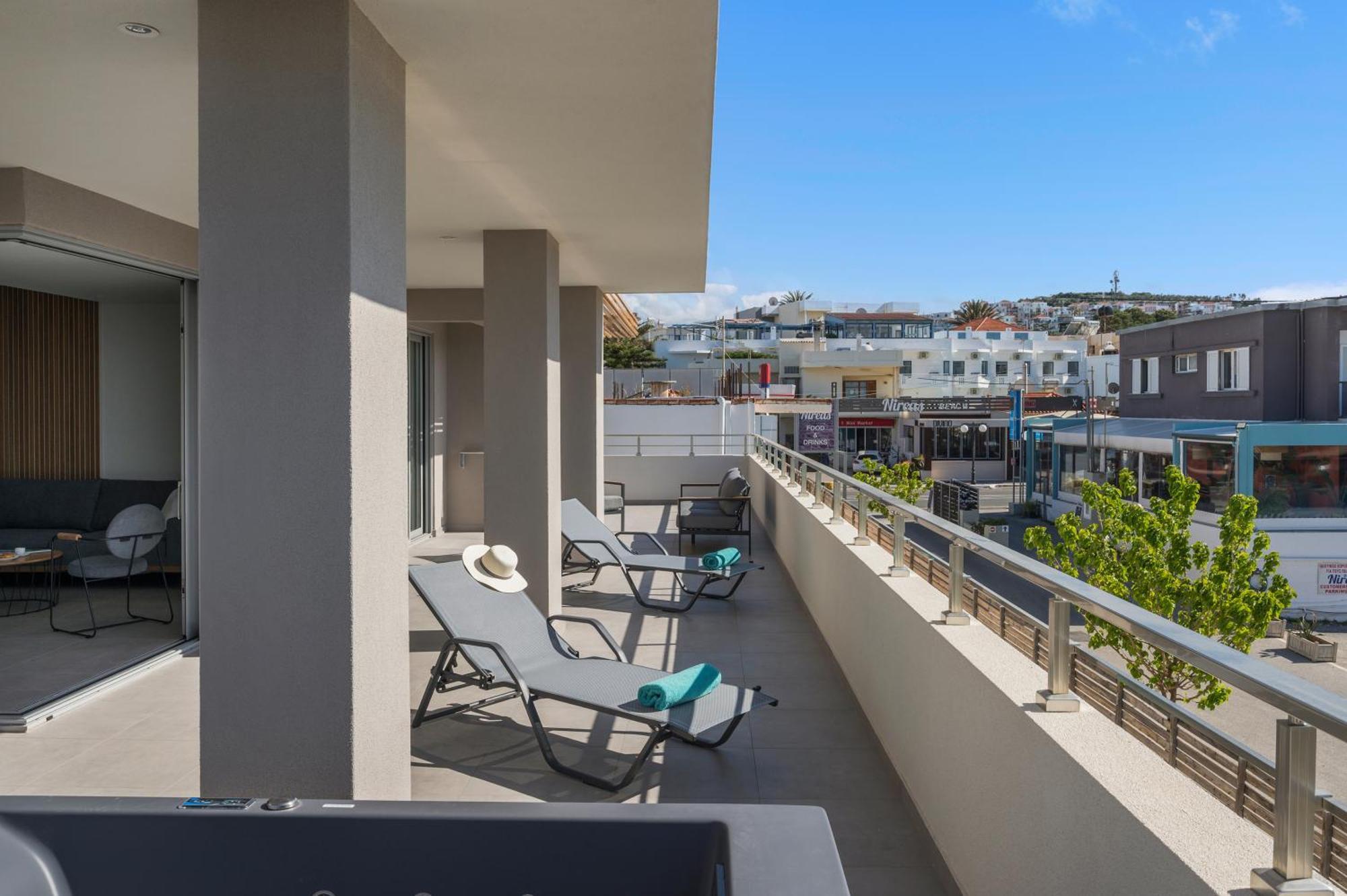 Ostrakon Suites Agia Marina Exteriér fotografie